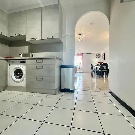 Duplex 70m2 - Vue Cite Medievale - Parking Gratuit Apartman